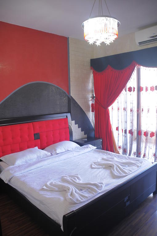 Diana Tower Apartment *